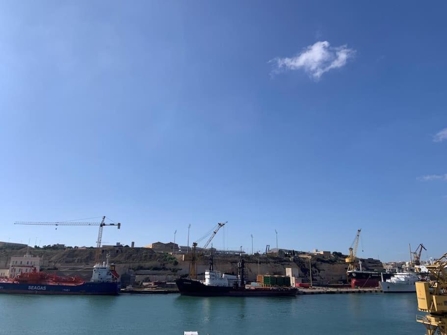 Deck 3 Savynomad Harbour Residences Wow Views Cospicua Екстериор снимка